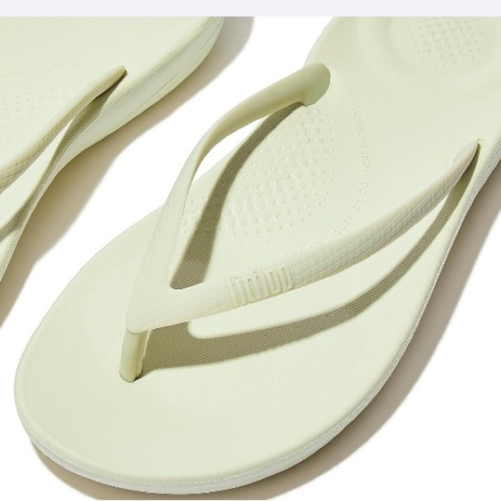 Beautiful fitflop sandals size 20 Minty green